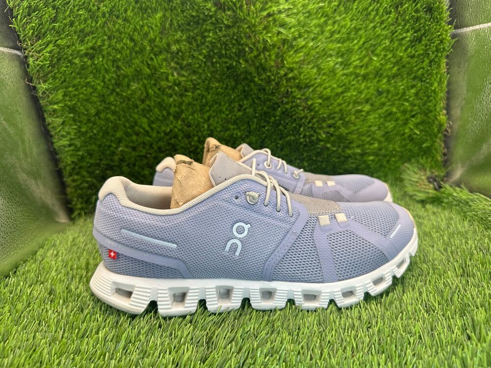 On Running Cloud 5 59.98371 Athletic Sneaker Womens 7.5 Blue Mesh Running Sports